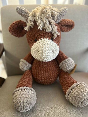 Highlander cow plushie (large)