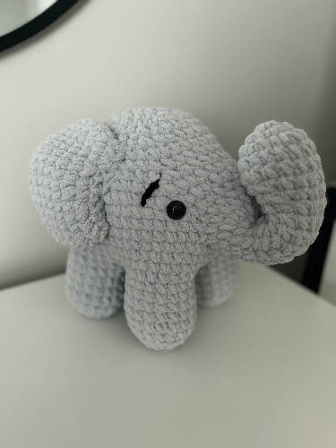 Elephant (large)