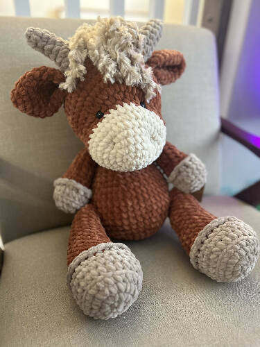 Highlander cow plushie (large)