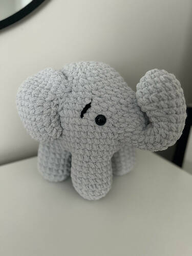 Elephant (large)
